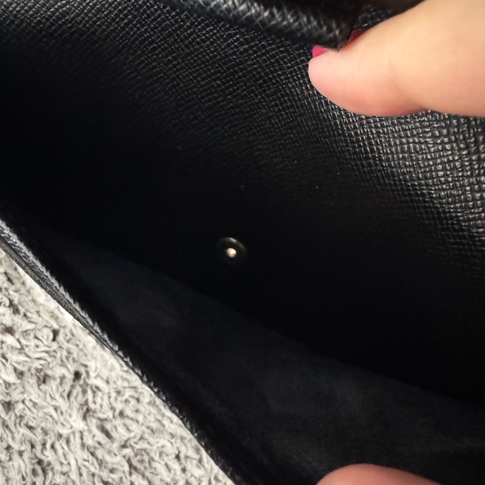 Black Epi Leather Long Wallet - Picture 5 of 6